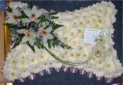 classic Pillow design - Pillow based in white Chrysanthemums with contrasting orchid spray